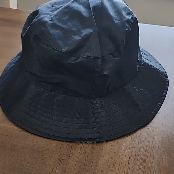 Leopard  Bucket Hat - Reversible - Picture 2 of 2